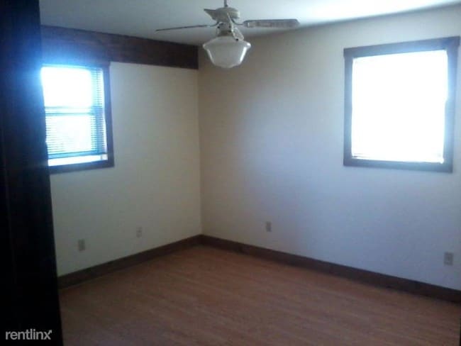 Building Photo - 2 br, 1 bath House - 1909 Garey Road