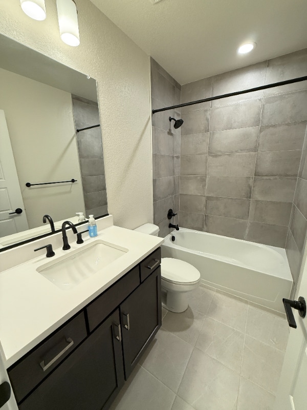 Building Photo - 102 Cayauga Way