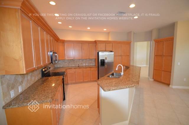 Building Photo - 7421 Water Dance Way