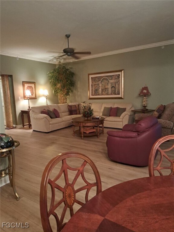 Foto del edificio - 14220 Royal Harbour Ct