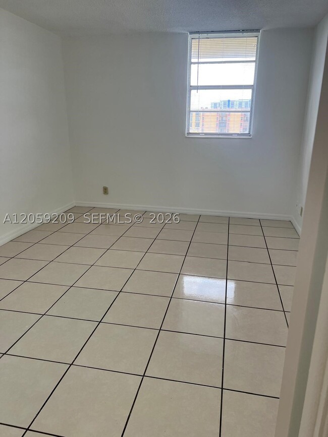 Building Photo - 801 NW 47th Ave