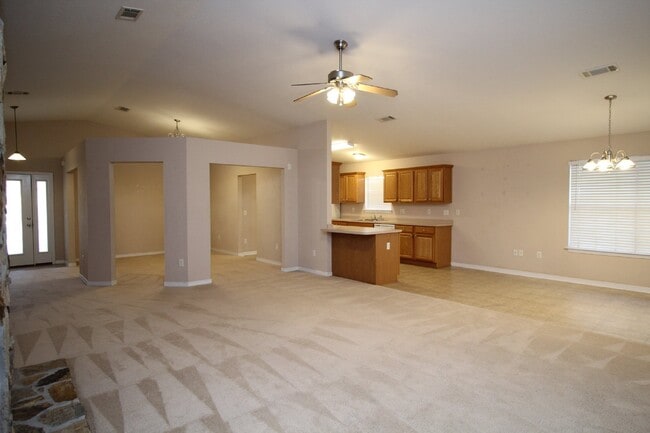 Building Photo - 3 bedroom 2 bath home in Milton ~ Over 180...
