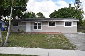 Building Photo - 427 SW 65th Ave