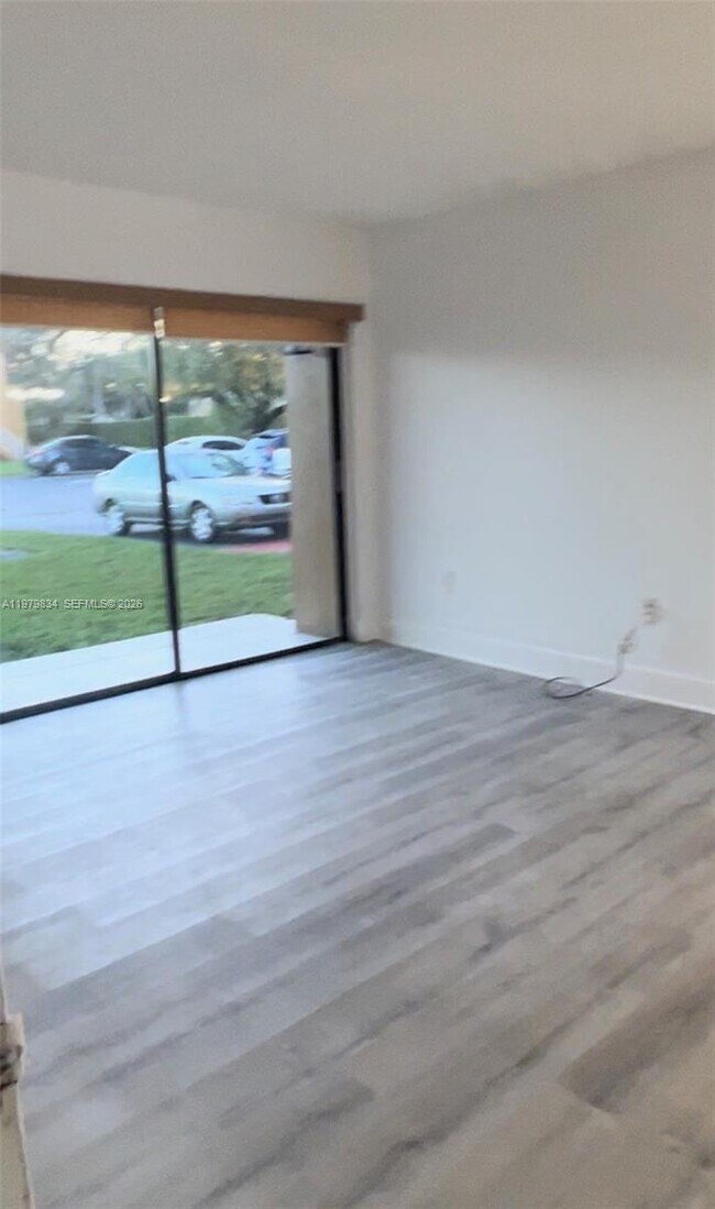 Foto del edificio - 15640 SW 80th St