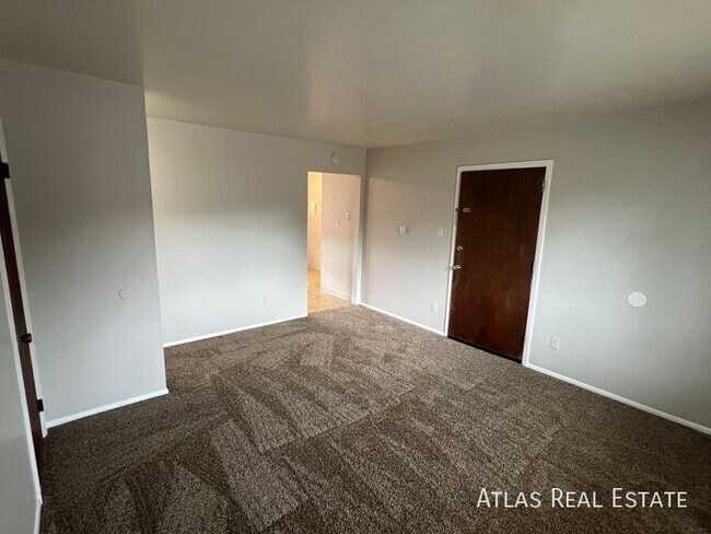 Foto del edificio - 4206 Forest Hill Ct