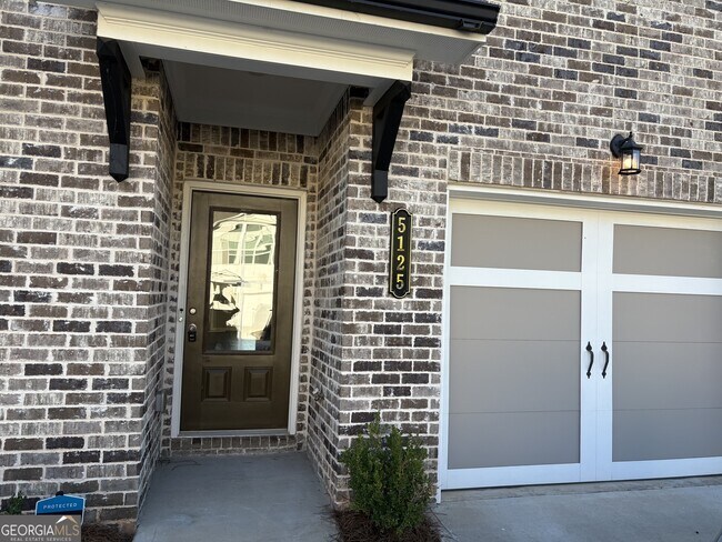 Building Photo - 5125 Fox Den Rd