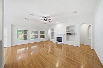 Building Photo - 23722 Allingham Ln