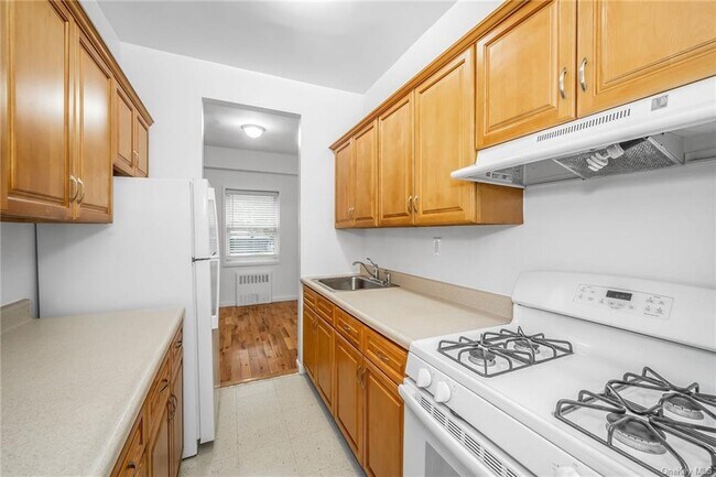 Foto del edificio - 525 Bronxville Rd