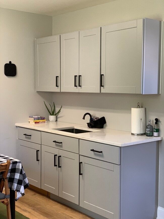 Cocina pequeña - 37526 River Springs Rd