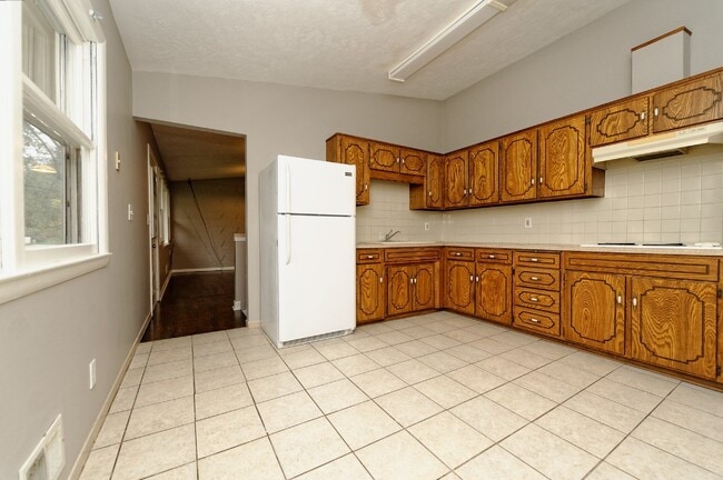 Building Photo - 8307 S 38th St