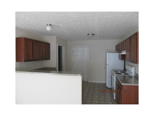 Foto del edificio - Large 2 Story Townhome with Garage in Decatur