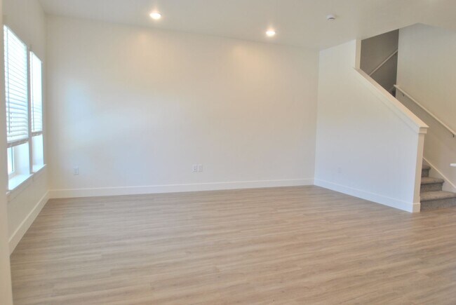 Foto del edificio - 208 W 3175 S