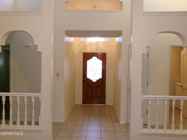 Foto del edificio - 7005 Black Ridge Dr