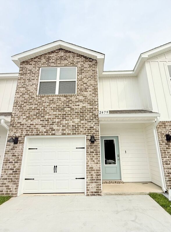 Building Photo - 2479 Cliff Hollow Cir