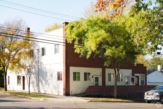 Building Photo - Goodyear Heights