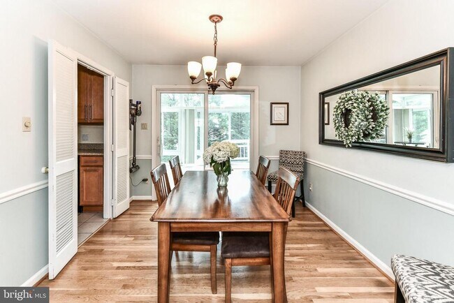 Foto del edificio - 7807 Suffolk Ct