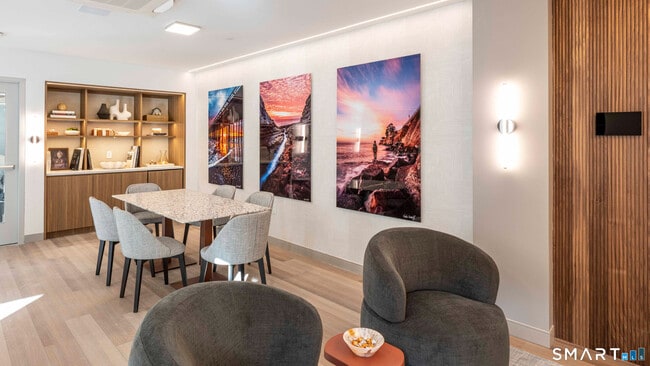 Building Photo - 22 Hubbard Rd