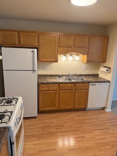 Building Photo - 212 Thornapple Ct