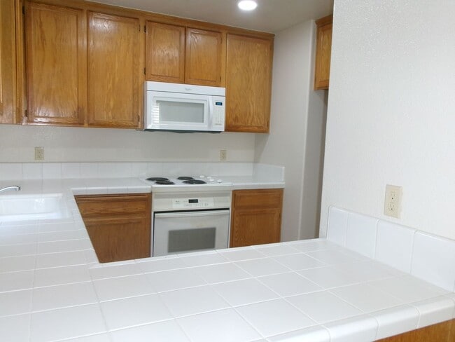 Building Photo - 218 Idlewild Dr