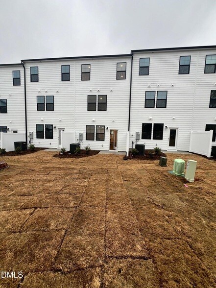 Foto del edificio - 2305 Oakwood Mdws Ct