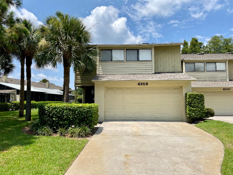Foto principal - 4259 Golf Club Ln