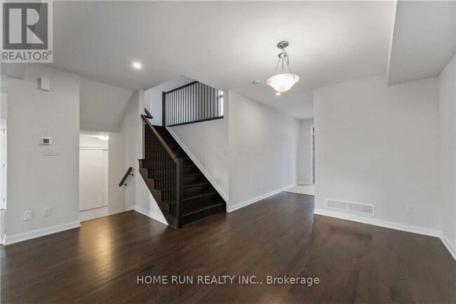 Building Photo - 106 Lynn Coulter St