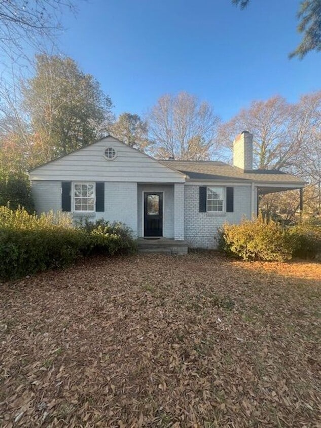 Photo - 208 Crestfield Road — 2-Bedroom Home with Fireplace in Greenville