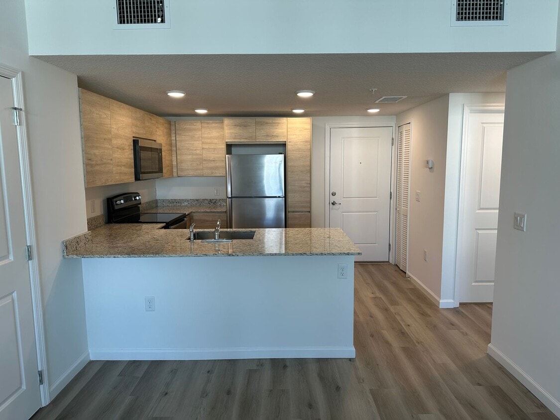 Spacious 2-Bedroom + Den Apartment in Prim... - Spacious 2-Bedroom + Den Apartment in Prim...