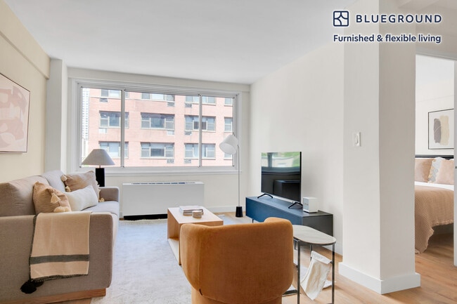 Building Photo - 340 E 51st St