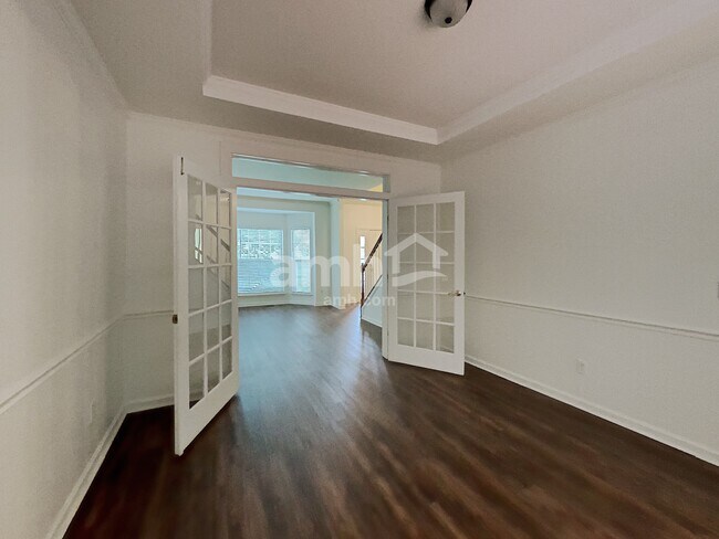 Foto del edificio - 1513 Cardinal Ln