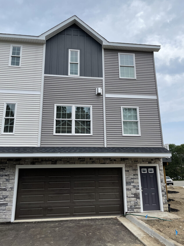 Casa adosada de 2 habitaciones en Okemos - 1730 Chief Okemos Cir