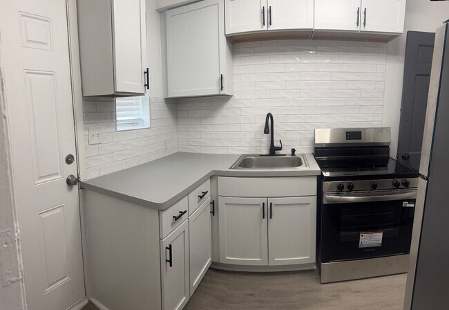 Foto del edificio - 480 Marquette Dr