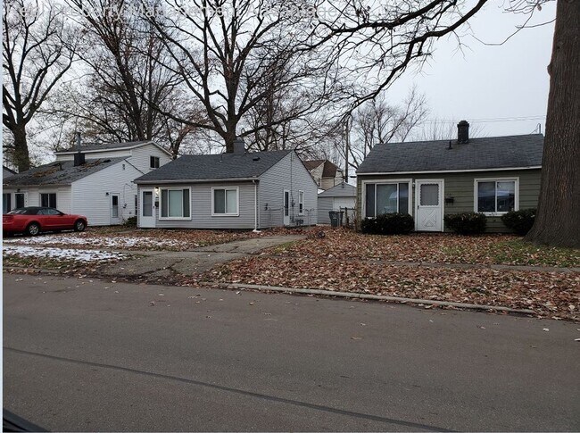 Building Photo - All New Everything In This Contemporary Mi...