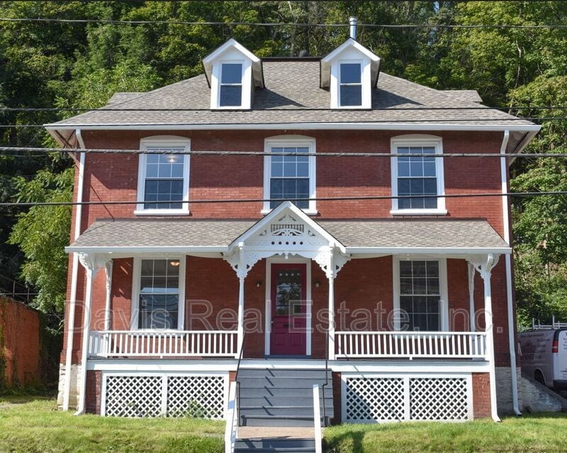 175 N Fairview St Unit 2, Lock Haven, PA 17745 Condo for Rent in Lock Haven, PA