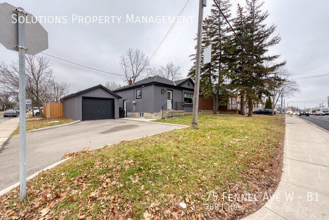 Photo du bâtiment - LEGAL 2 Bedroom Basement- Steps to MOHAWK ...