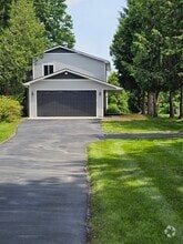 Building Photo - 4822 Hillcrest Dr