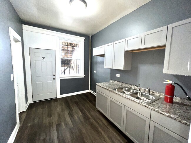 Foto del edificio - 5909 S Calumet Ave