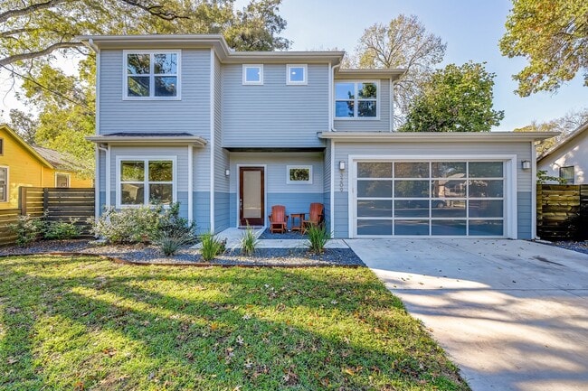 Street View - 3209 Govalle Ave
