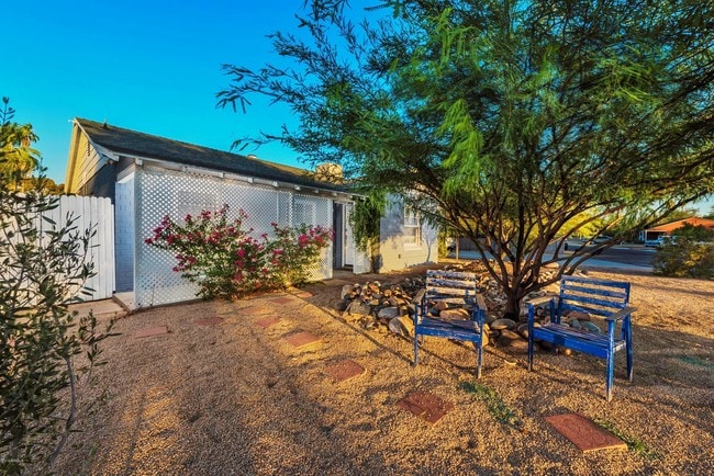 Building Photo - 1815 N Whittier Dr