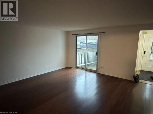 Building Photo - 44 Frobisher Ct