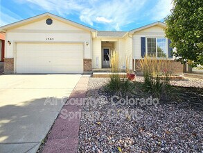 Building Photo - 1305 Lords Hill Dr