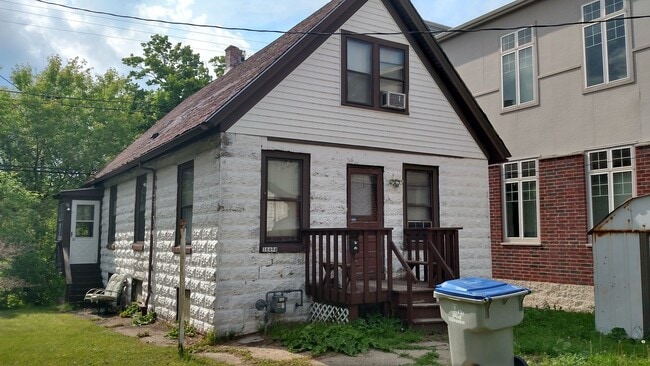 Foto del edificio - 1649 N Jackson St