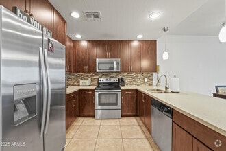 Building Photo - 5450 E Deer Valley Dr