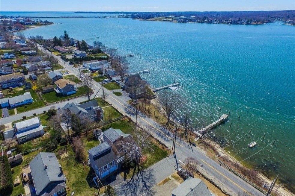 Primary Photo - 145 Niantic River Rd