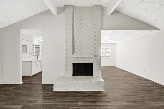 Building Photo - 8402 Bird Meadow Ln