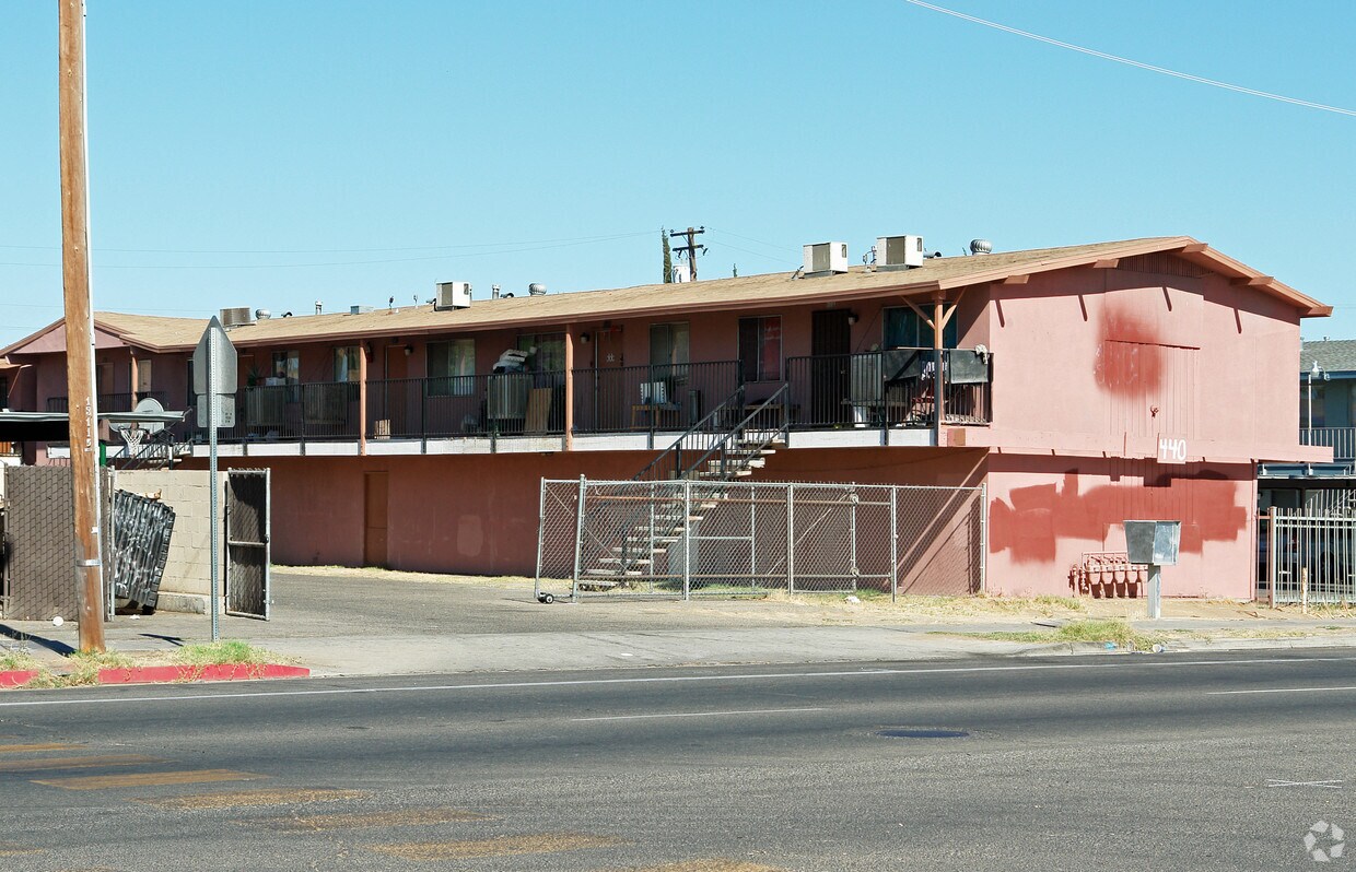 Foto principal - 440 S Chestnut Ave