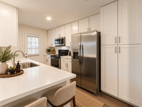 Interior Photo - Roundhill Townhomes