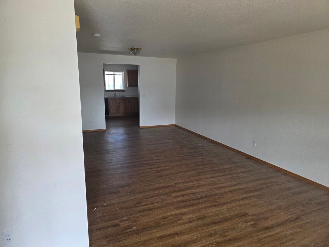 Foto del edificio - 1170 SE Jefferson St