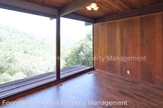 Building Photo - 3 br, 2 bath House - 828 Autumn Lane