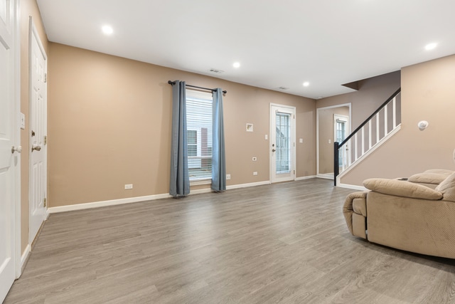 Building Photo - 817 Wellington Ave